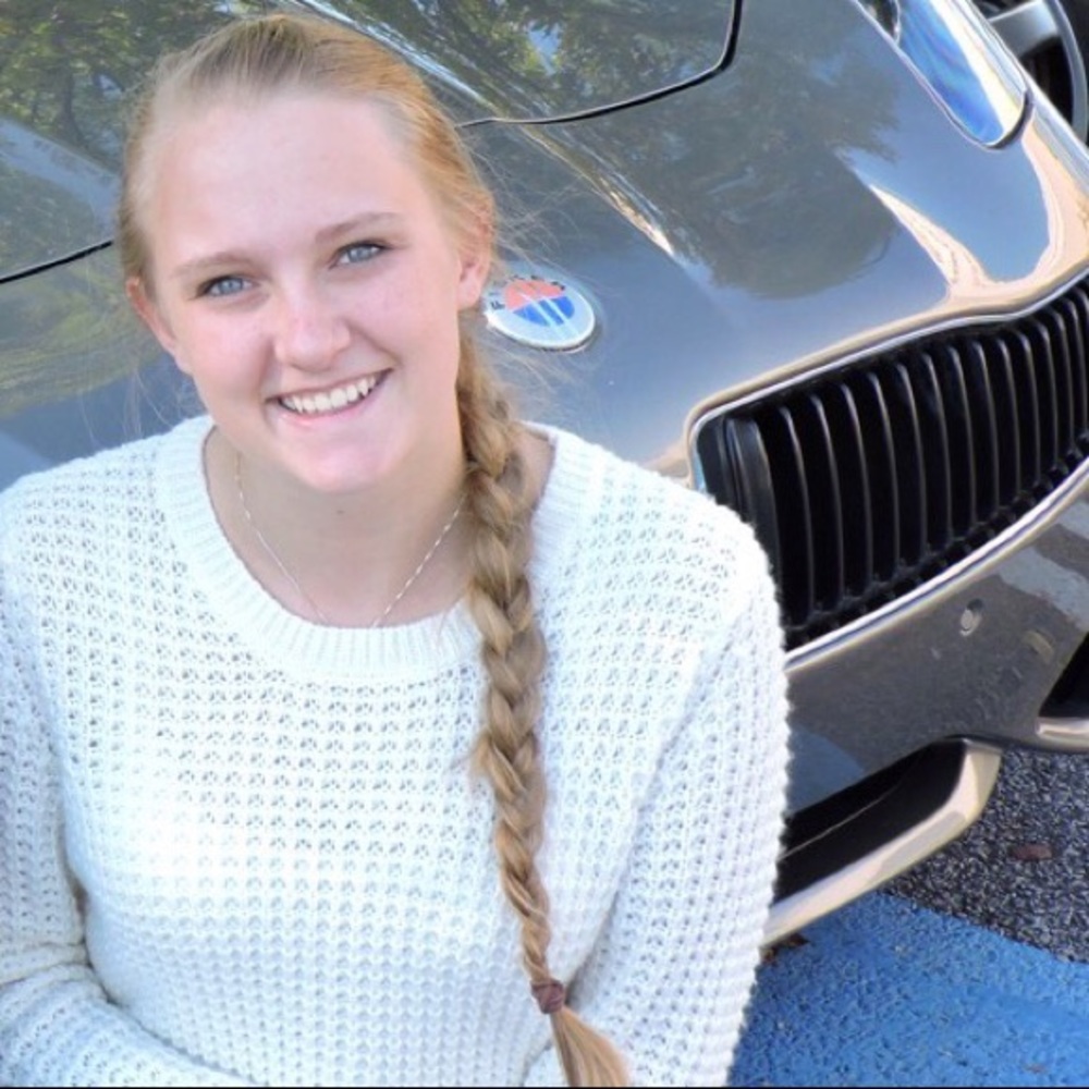 Meet your Posher, Clarissa